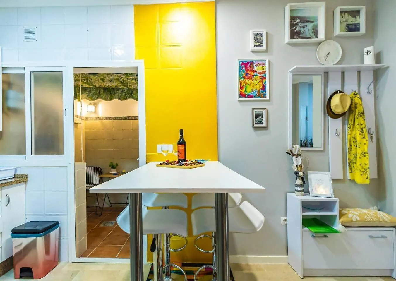 Apartment Sh Lupe Caleta Beach A 100 M De Playa Cadiz Spain